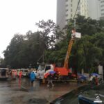 Meralco works to restore power as floods hit Meralco works to restore power as floods hit